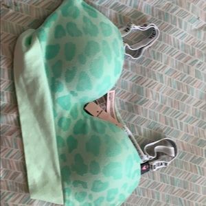 Victoria Secret bra size Medium